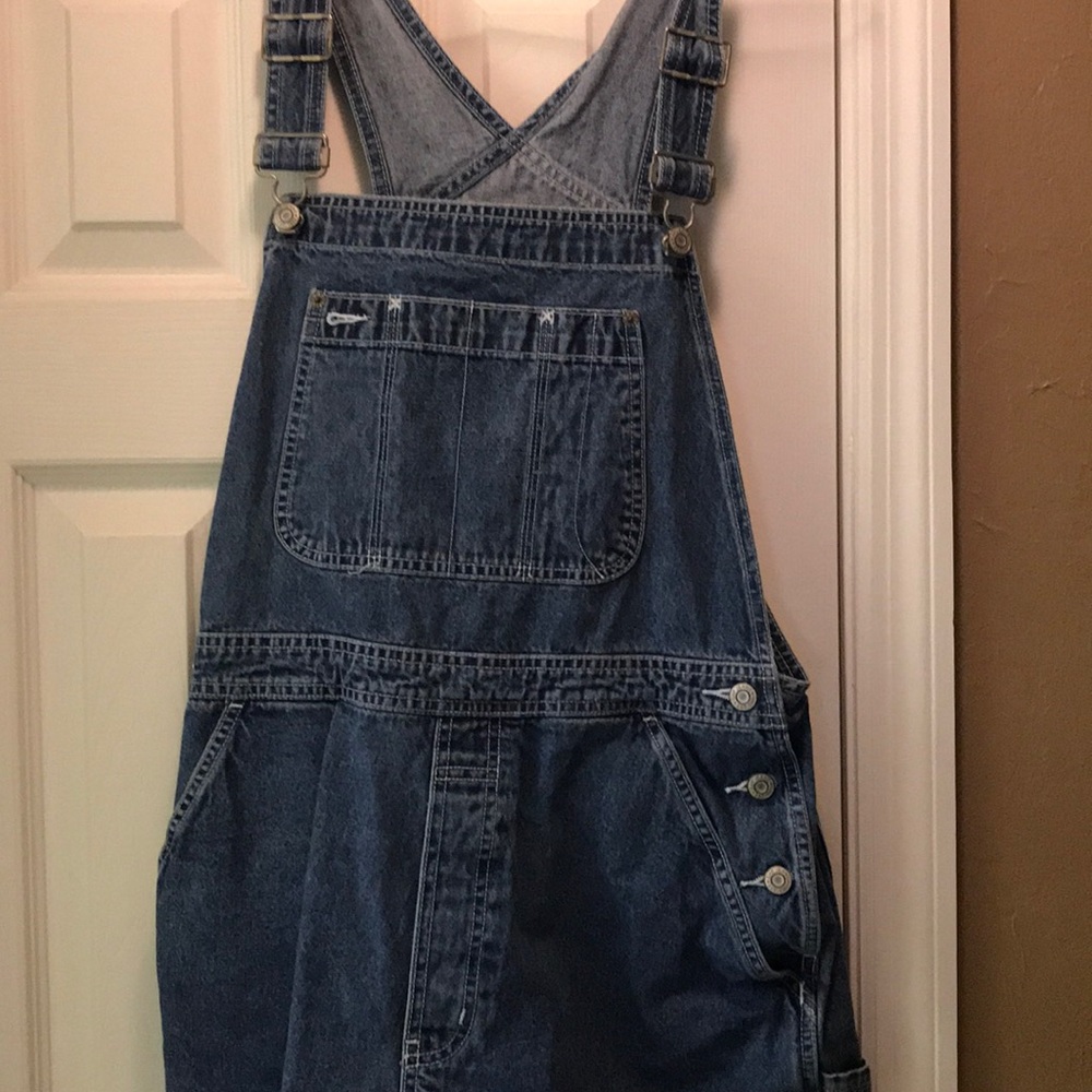 Overall shorts
